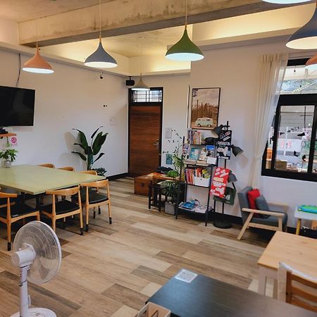 Red Rose B&B漫楓宿民宿 桃園市民宿110號 Лонгтан Экстерьер фото